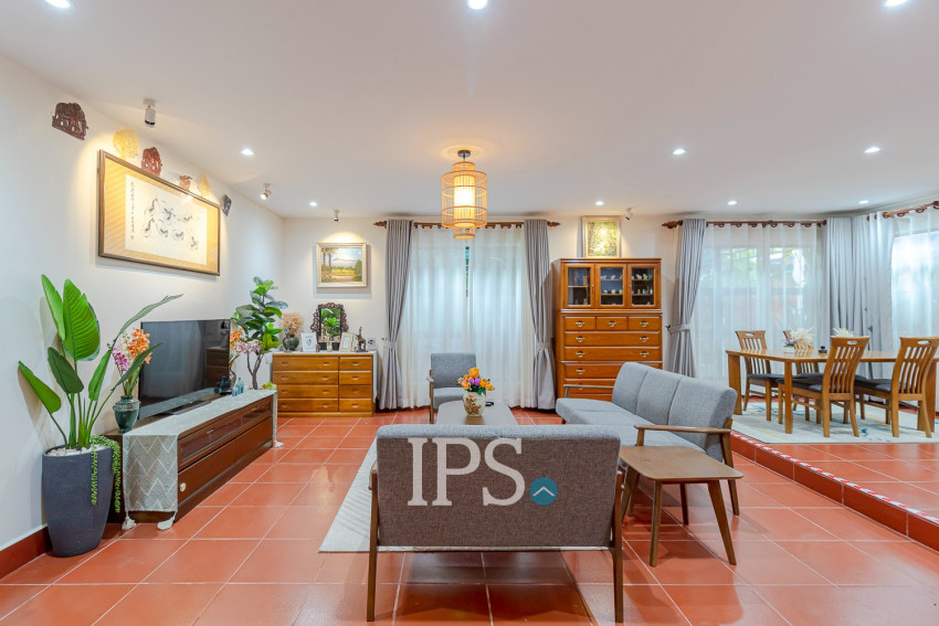 6 Bedroom Villa For Rent - Sangkat Sambour, Siem Reap