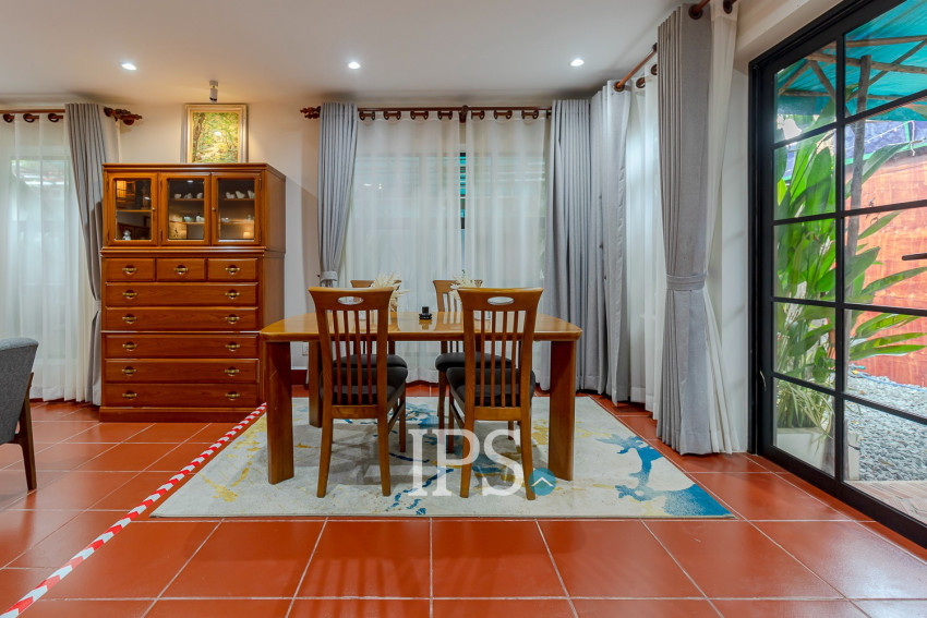 6 Bedroom Villa For Rent - Sangkat Sambour, Siem Reap