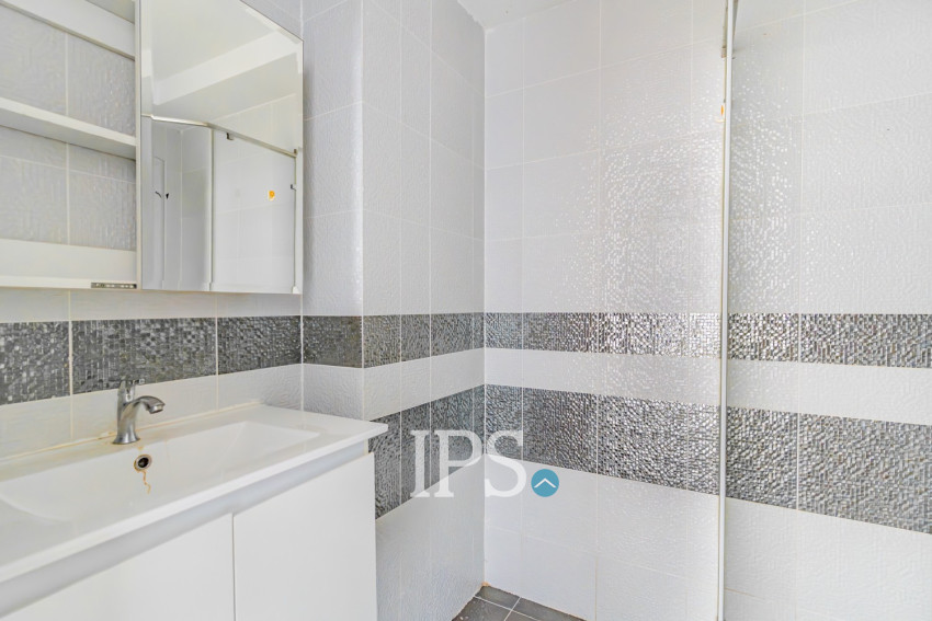 7th Floor 2 Bedroom Condo For Sale - Residence L, BKK3, Phnom Penh