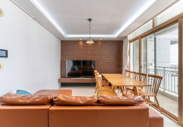 2 Bedroom Condo For Rent - De Castle Royal, BKK1, Phnom Penh thumbnail