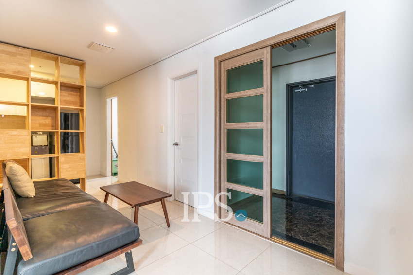 2 Bedroom Condo For Rent - De Castle Royal, BKK1, Phnom Penh