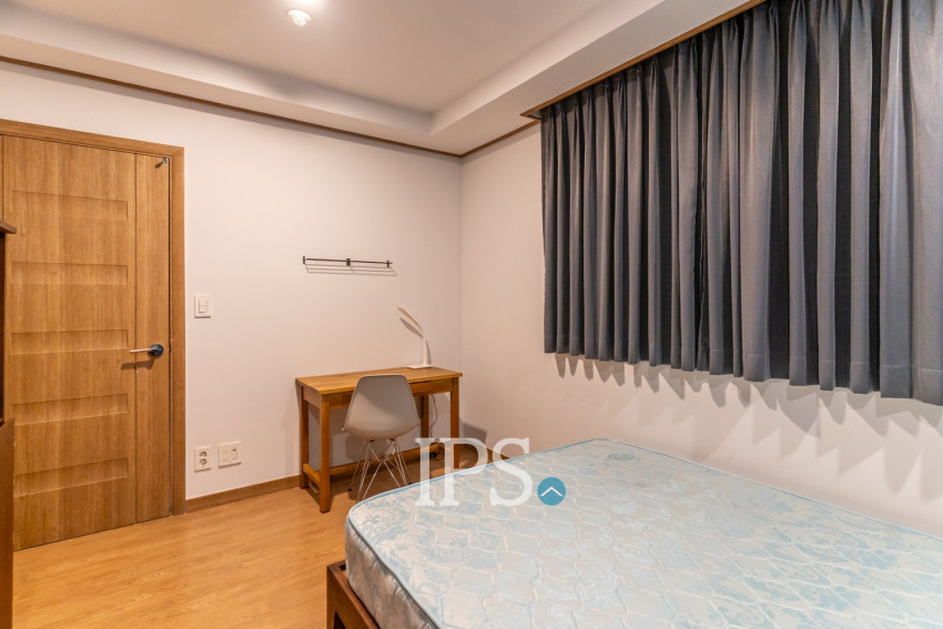2 Bedroom Condo For Rent - De Castle Royal, BKK1, Phnom Penh