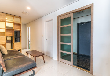 2 Bedroom Condo For Rent - De Castle Royal, BKK1, Phnom Penh thumbnail