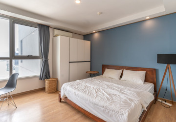 2 Bedroom Condo For Rent - De Castle Royal, BKK1, Phnom Penh thumbnail