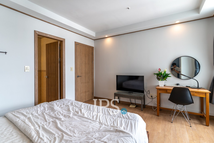 2 Bedroom Condo For Rent - De Castle Royal, BKK1, Phnom Penh