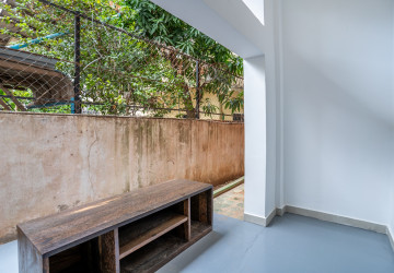 Renovated 2 Bedroom Apartment For Rent - Tonle Bassac, Phnom Penh thumbnail