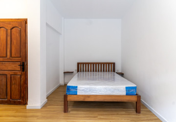 Renovated 2 Bedroom Apartment For Rent - Tonle Bassac, Phnom Penh thumbnail