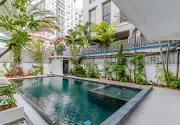 Renovated 2 Bedroom Apartment For Rent - Tonle Bassac, Phnom Penh thumbnail
