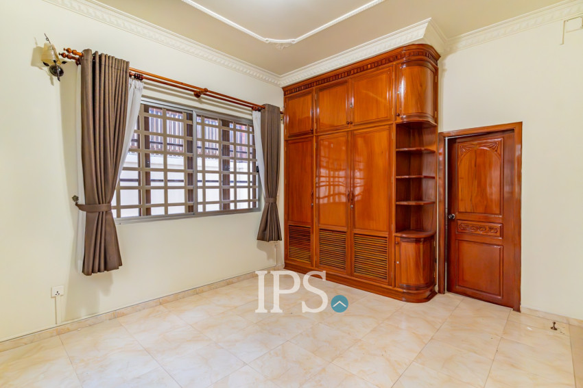 4 Bedroom Villa For Rent - BKK1, Phnom Penh