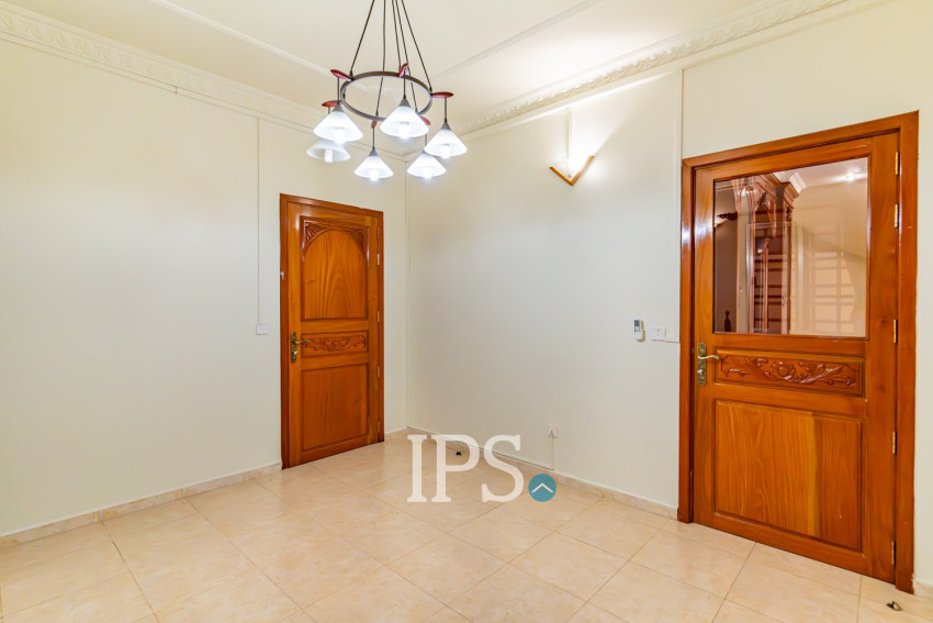 4 Bedroom Villa For Rent - BKK1, Phnom Penh