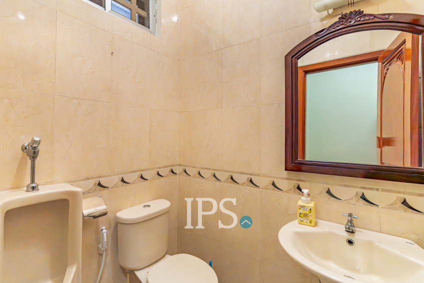 4 Bedroom Villa For Rent - BKK1, Phnom Penh