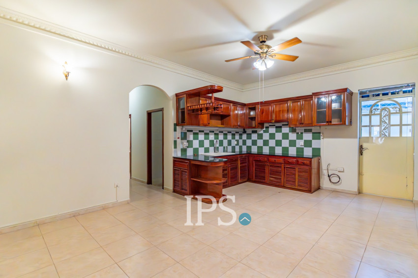 4 Bedroom Villa For Rent - BKK1, Phnom Penh