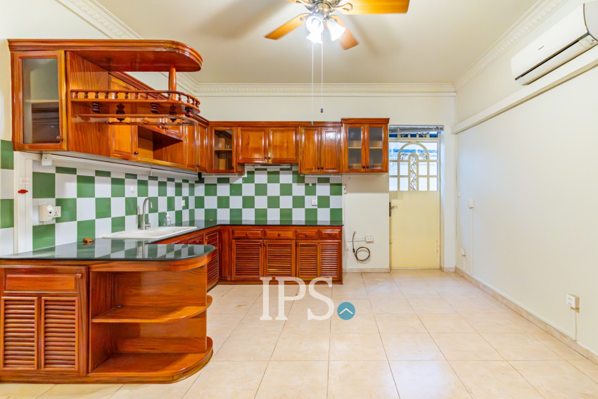 4 Bedroom Villa For Rent - BKK1, Phnom Penh