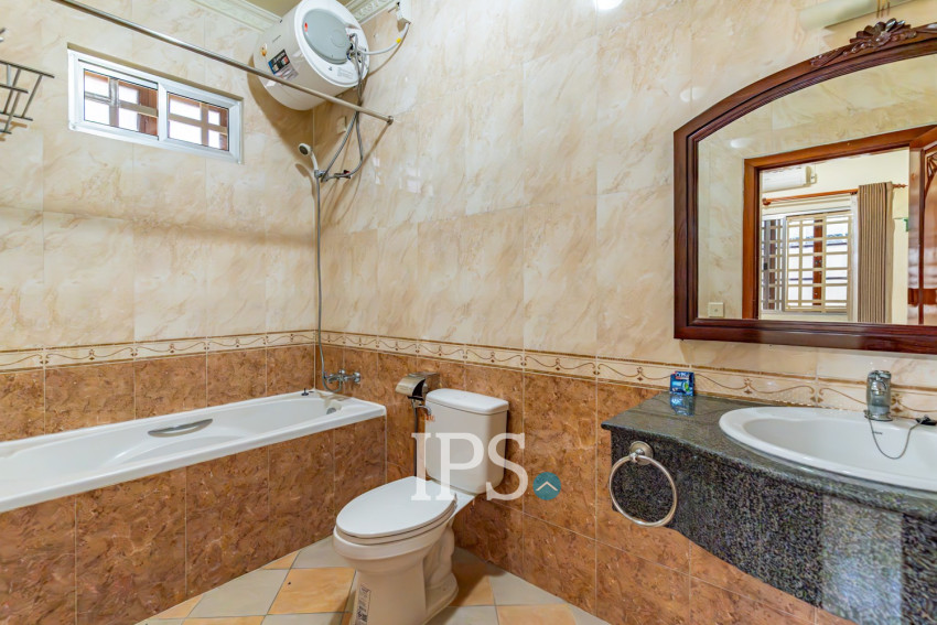 4 Bedroom Villa For Rent - BKK1, Phnom Penh