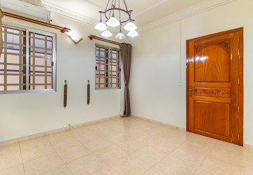 4 Bedroom Villa For Rent - BKK1, Phnom Penh thumbnail