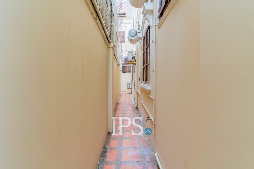 4 Bedroom Villa For Rent - BKK1, Phnom Penh