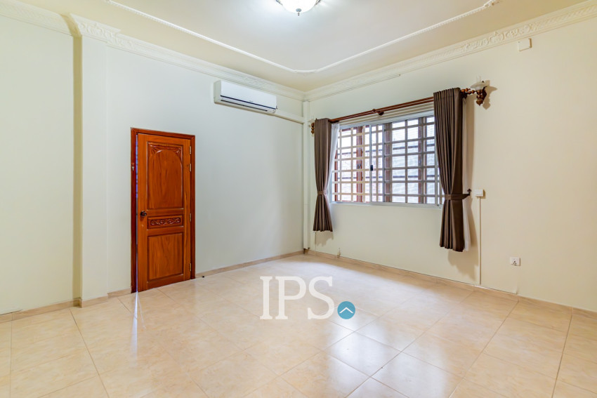 4 Bedroom Villa For Rent - BKK1, Phnom Penh