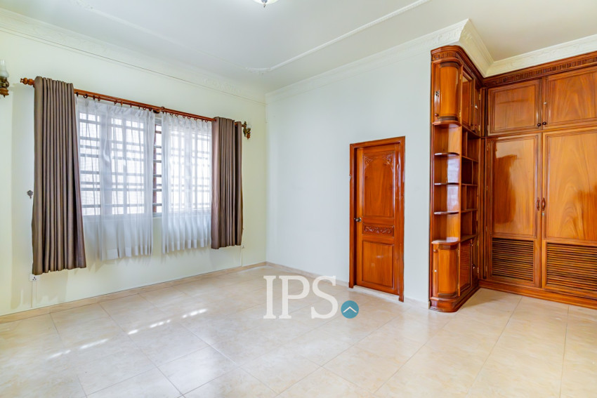 4 Bedroom Villa For Rent - BKK1, Phnom Penh