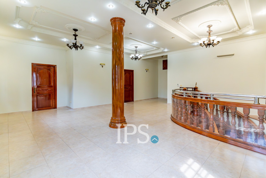 4 Bedroom Villa For Rent - BKK1, Phnom Penh