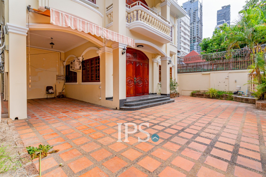 4 Bedroom Villa For Rent - BKK1, Phnom Penh