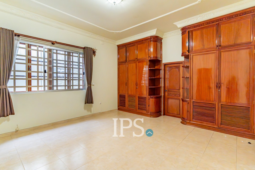4 Bedroom Villa For Rent - BKK1, Phnom Penh