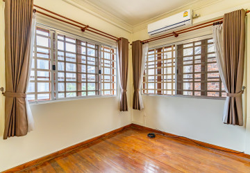 4 Bedroom Villa For Rent - BKK1, Phnom Penh thumbnail