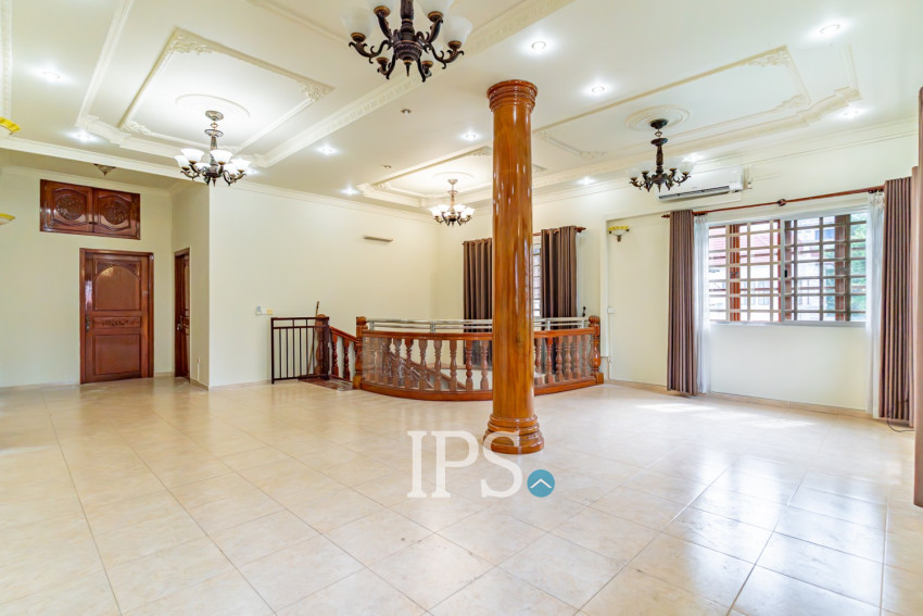 4 Bedroom Villa For Rent - BKK1, Phnom Penh