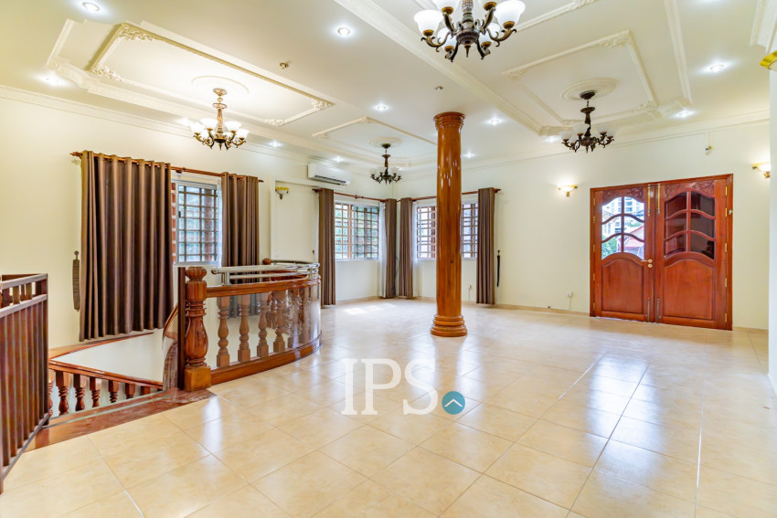 4 Bedroom Villa For Rent - BKK1, Phnom Penh
