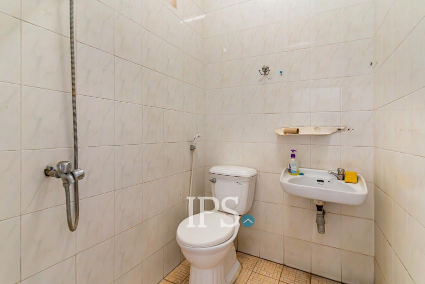 4 Bedroom Villa For Rent - BKK1, Phnom Penh