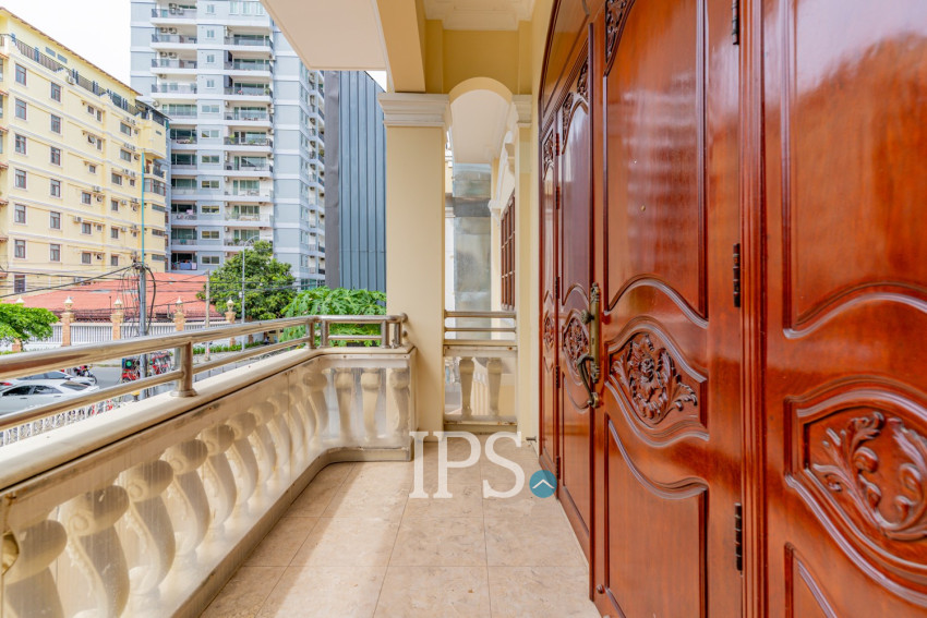 4 Bedroom Villa For Rent - BKK1, Phnom Penh