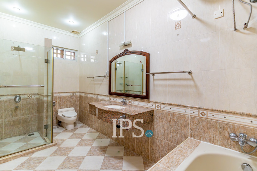 4 Bedroom Villa For Rent - BKK1, Phnom Penh