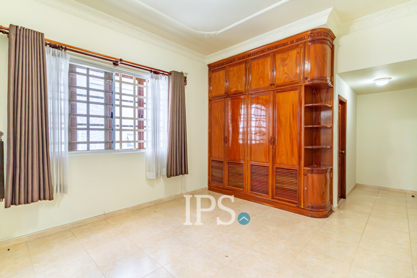 4 Bedroom Villa For Rent - BKK1, Phnom Penh