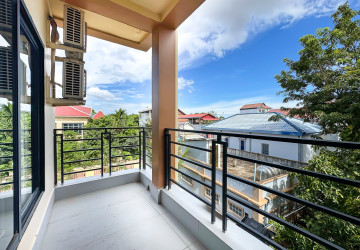 1 Bedroom Apartment For Rent - Svay Dangkum, Siem Reap thumbnail