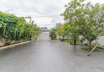 5 Bedroom Holiday Home For Rent - Koh Krabei, Phnom Penh thumbnail