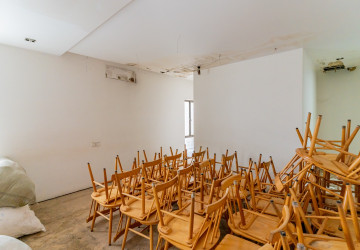 600 Sqm Corner Commercial Space For Rent - BKK1, Phnom Penh thumbnail