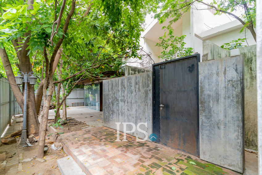 600 Sqm Corner Commercial Space For Rent - BKK1, Phnom Penh