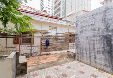 600 Sqm Corner Commercial Space For Rent - BKK1, Phnom Penh thumbnail