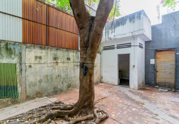 600 Sqm Corner Commercial Space For Rent - BKK1, Phnom Penh thumbnail