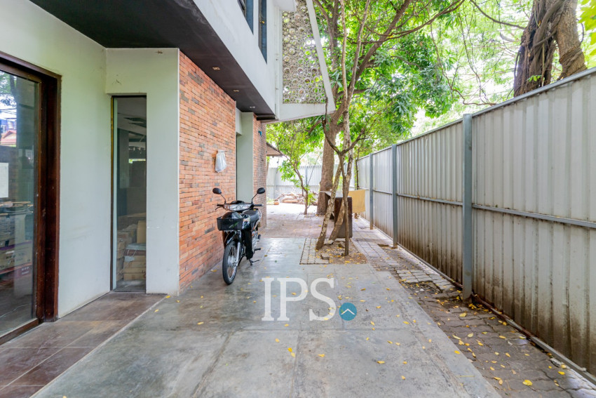 600 Sqm Corner Commercial Space For Rent - BKK1, Phnom Penh