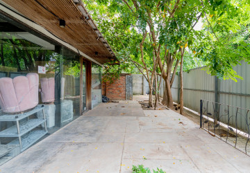 600 Sqm Corner Commercial Space For Rent - BKK1, Phnom Penh thumbnail