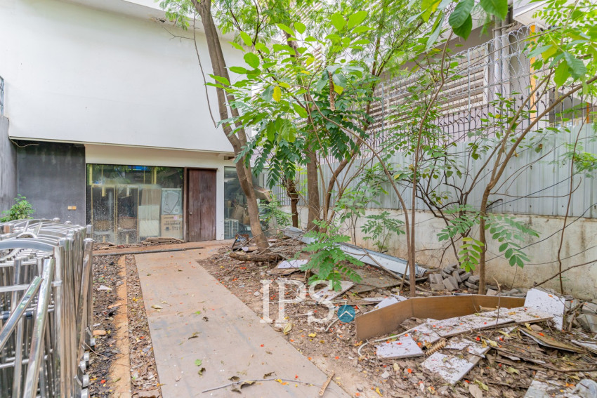 600 Sqm Corner Commercial Space For Rent - BKK1, Phnom Penh