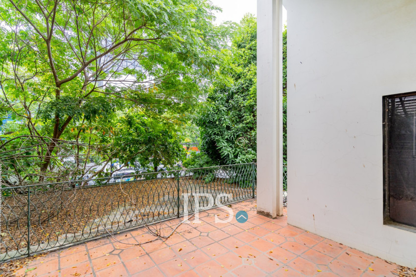 600 Sqm Corner Commercial Space For Rent - BKK1, Phnom Penh