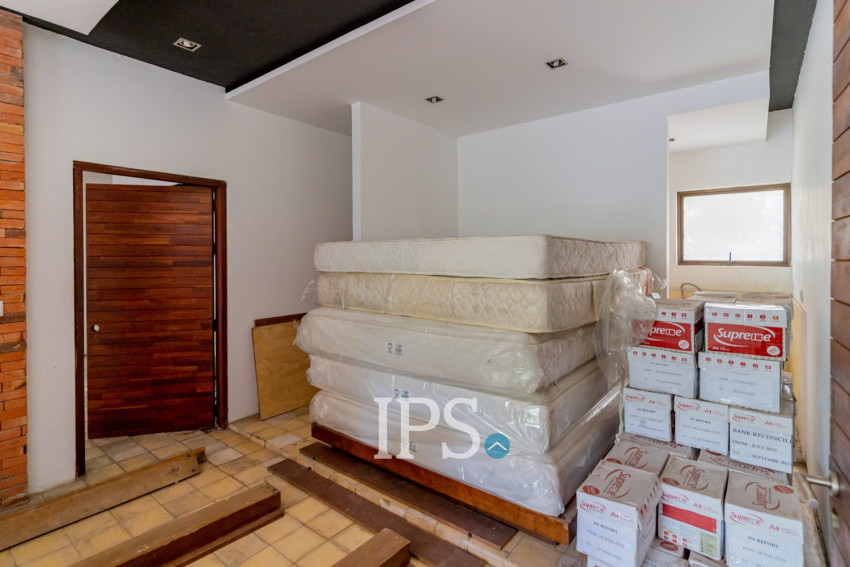 600 Sqm Corner Commercial Space For Rent - BKK1, Phnom Penh