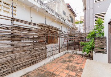 600 Sqm Corner Commercial Space For Rent - BKK1, Phnom Penh thumbnail
