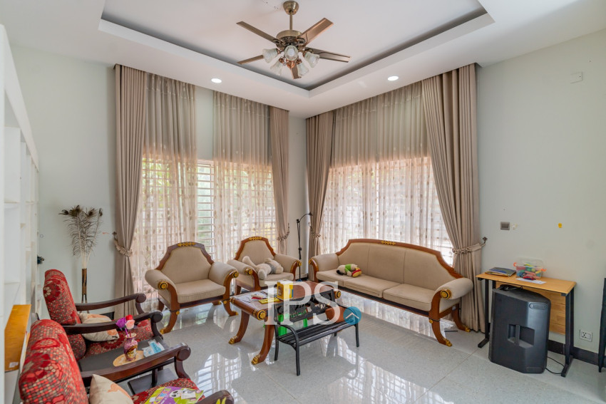 5 Bedroom Townhouse For Rent - Ta Khmau, Phnom Penh