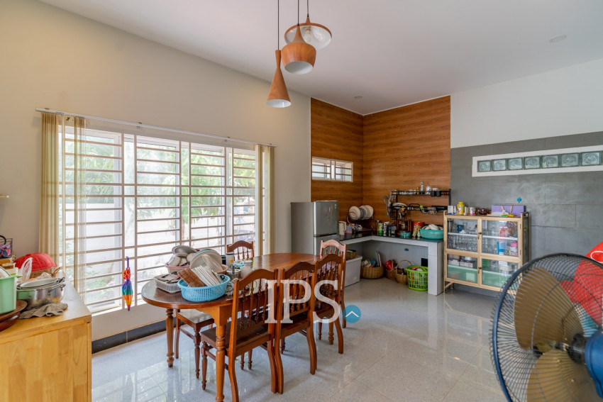 5 Bedroom Townhouse For Rent - Ta Khmau, Phnom Penh