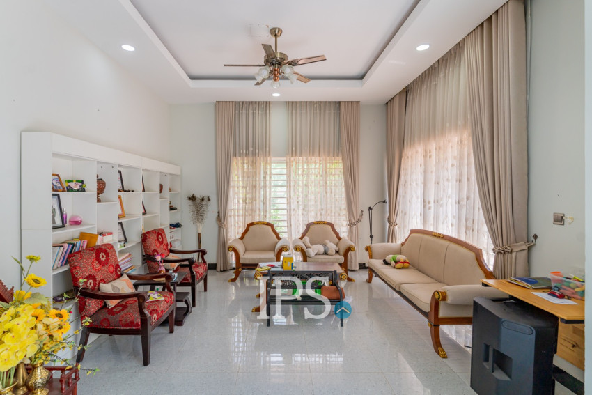 5 Bedroom Townhouse For Rent - Ta Khmau, Phnom Penh