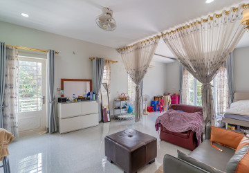 5 Bedroom Townhouse For Rent - Ta Khmau, Phnom Penh thumbnail