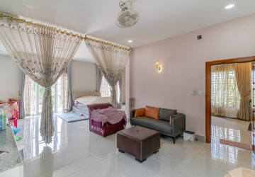 5 Bedroom Townhouse For Rent - Ta Khmau, Phnom Penh thumbnail