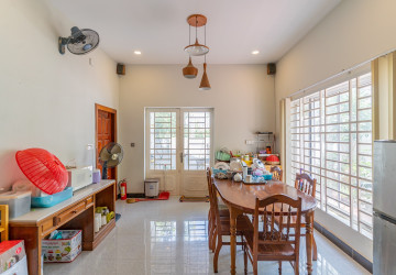 5 Bedroom Townhouse For Rent - Ta Khmau, Phnom Penh thumbnail